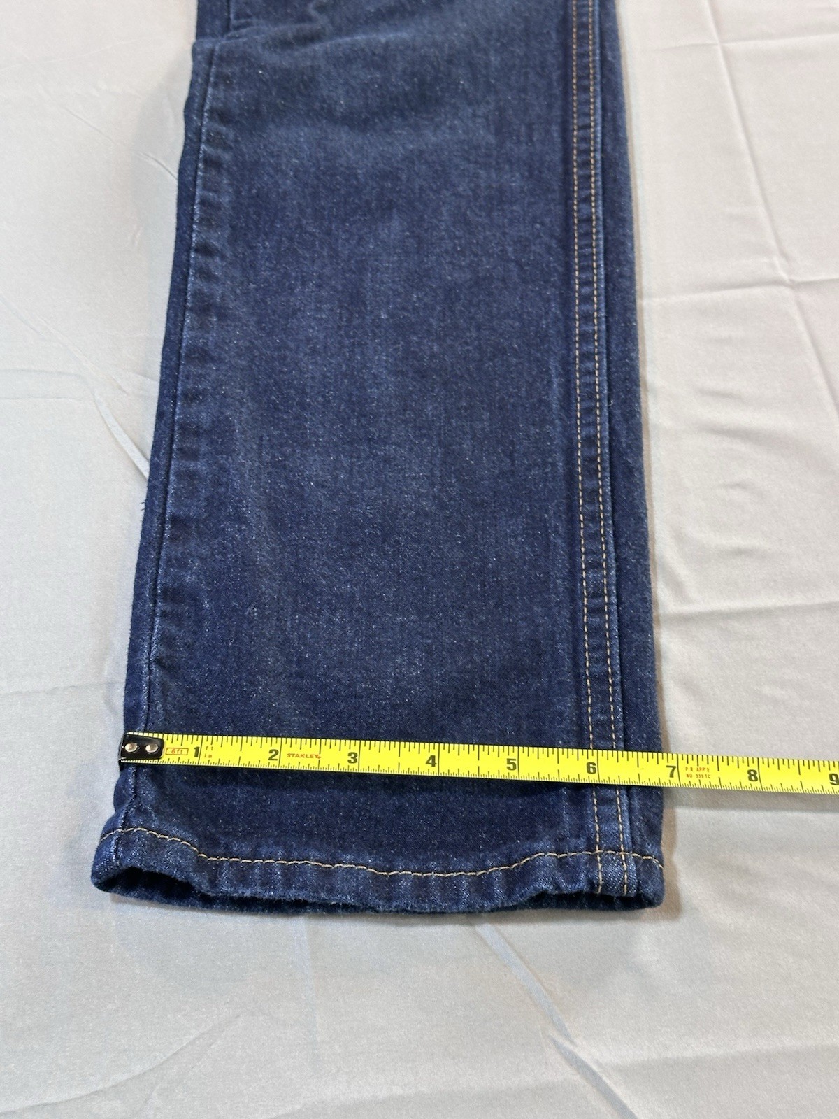 Levis 513 Slim Straight Jeans Men’s 28/30 Blue Denim Medium Wash Cotton Stretch