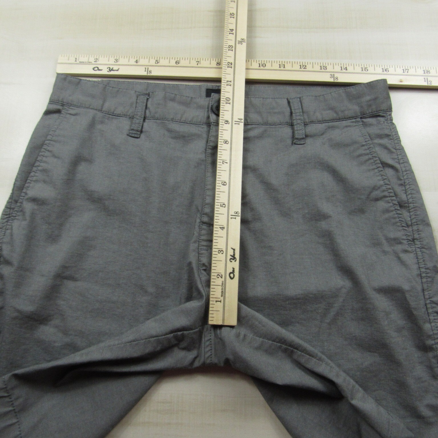 RVCA Shorts Mens 30 Gray Chino Nylon Outdoor Tech (Measured 32×9)