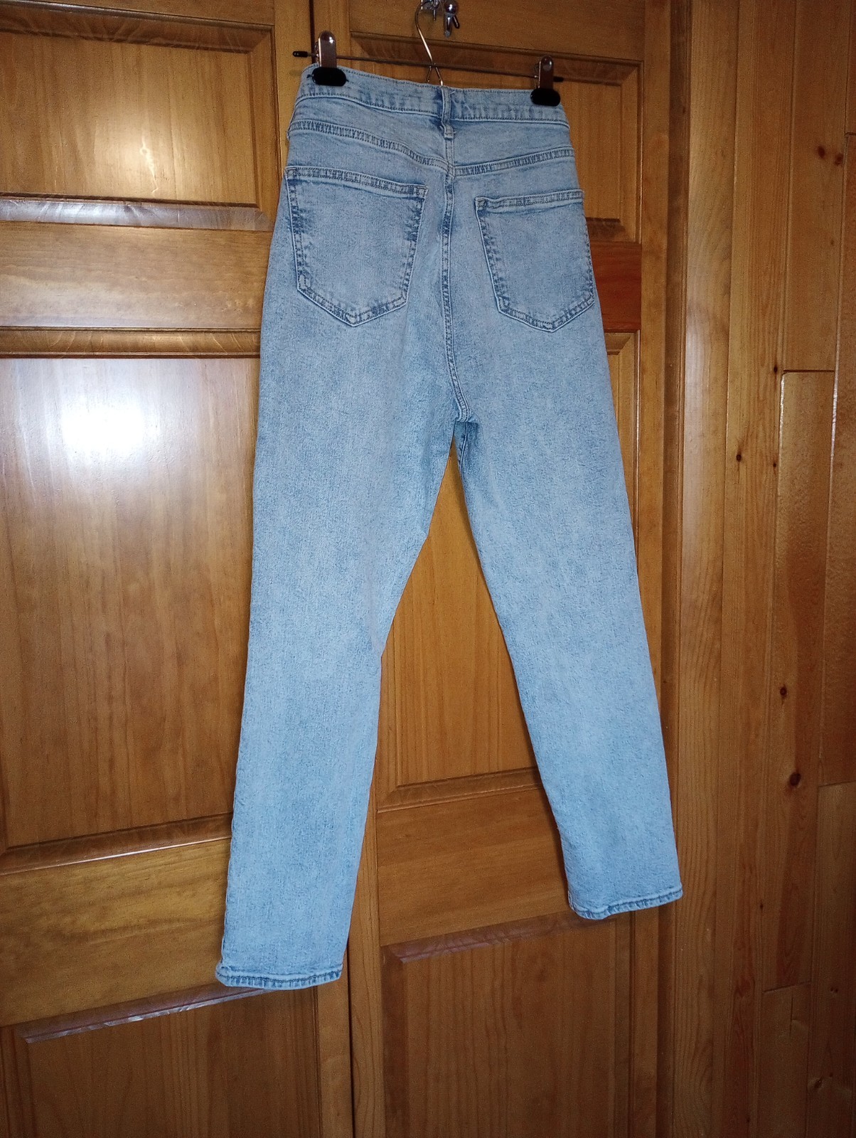 Gap Denim “Vintage” Look Jeans 5″ Ankle Slit Womens 31″ waist, 12″ rise, Lt Wash