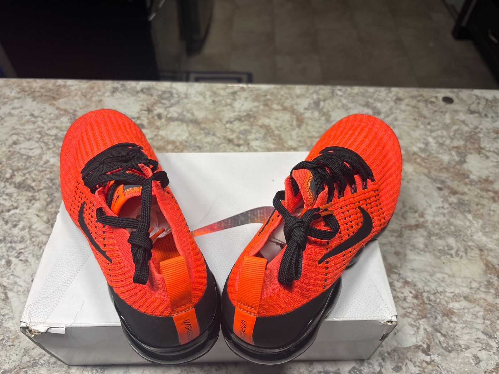 nike flyknit 3 size 10 new