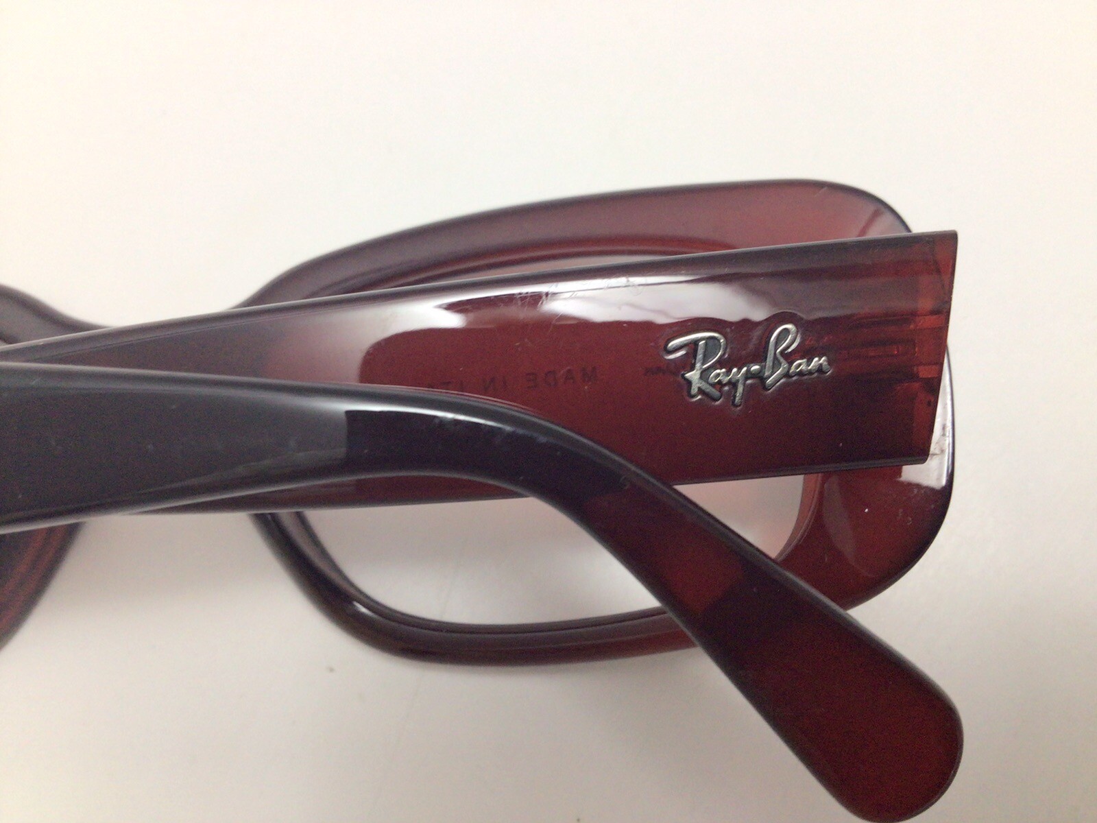 RAY BAN Ladies Sunglasses / Eye Glasses FRAME / Made In Italy￼ RB 4122