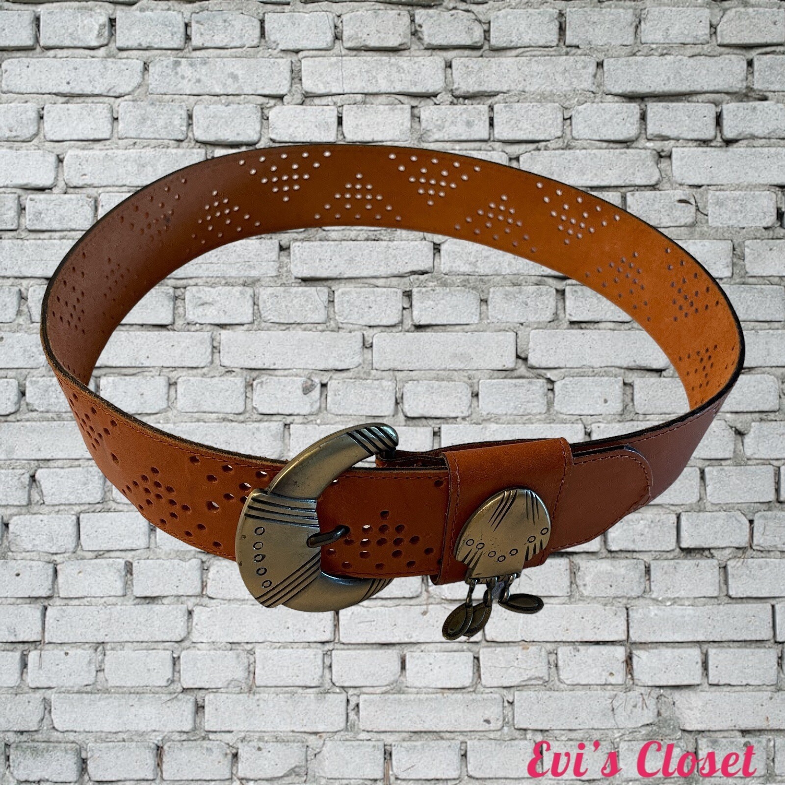 UNIQUE WOMEN’S VINTAGE PERFORATED DESIGN LEATHER BELT SIZE 32″ Check Description