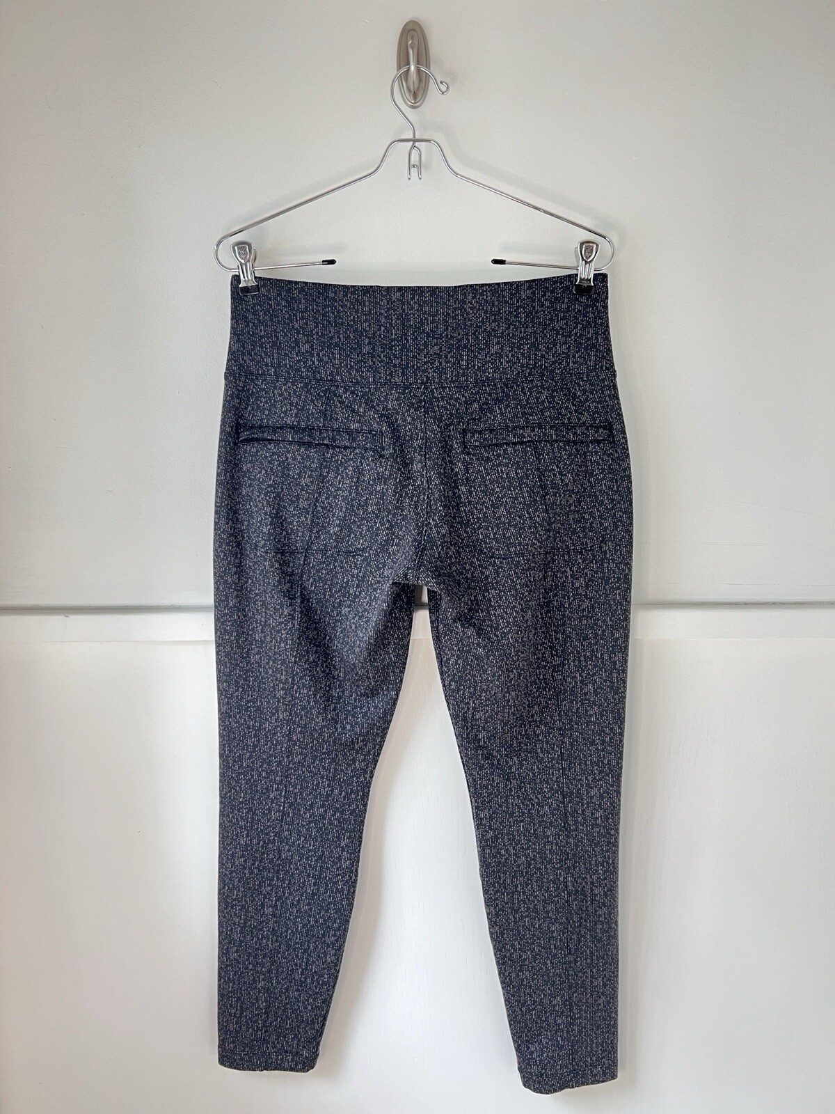 Athleta Delancey Textured High Rise Zip Pocket Tight Legging Work Travel Size M