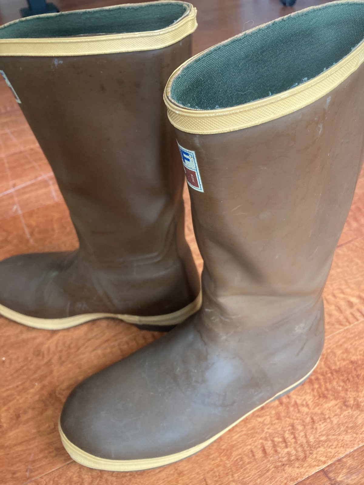 RARE Made In USA Xtratuf Legacy 15″ Boots Size 10 Insulated Deck Fishing Work