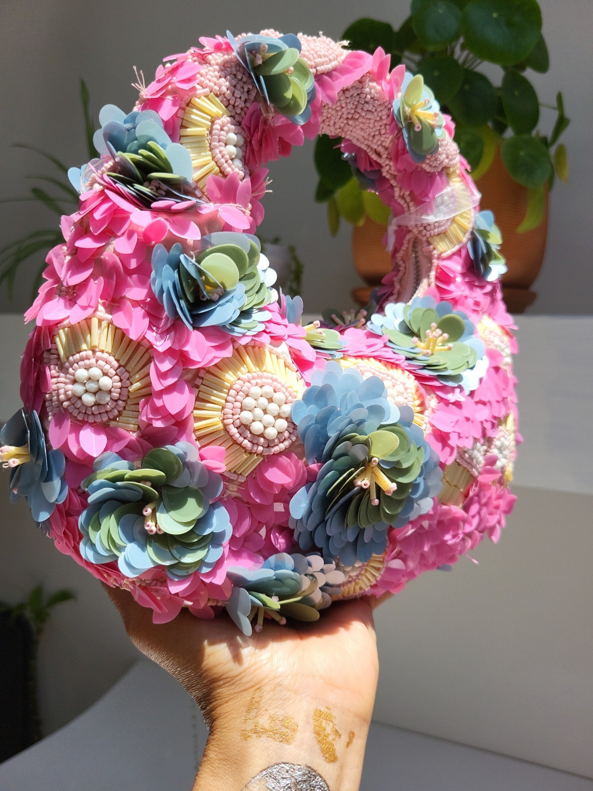 NWT Viral HANDCRAFTED IN INDIA Pink Floral Garden 3D Appliqué Flowers Beaded Bag