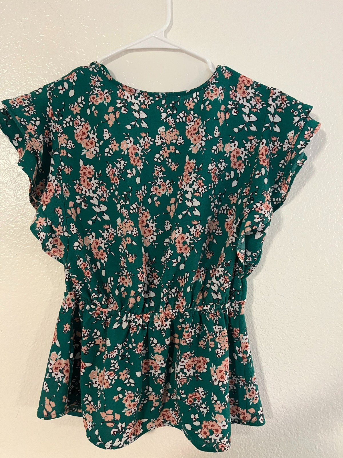 Monteau Women’s M Medium Green w Peach/White Short Sleeve Tie Wrap Flutter Shirt