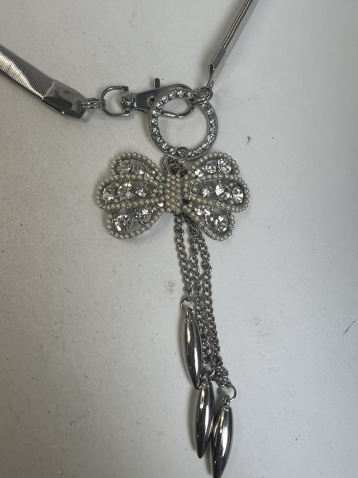 Vintage Silver Tone Pearl Rhinestone Bow Dangle Tassel Snake Chain Belt