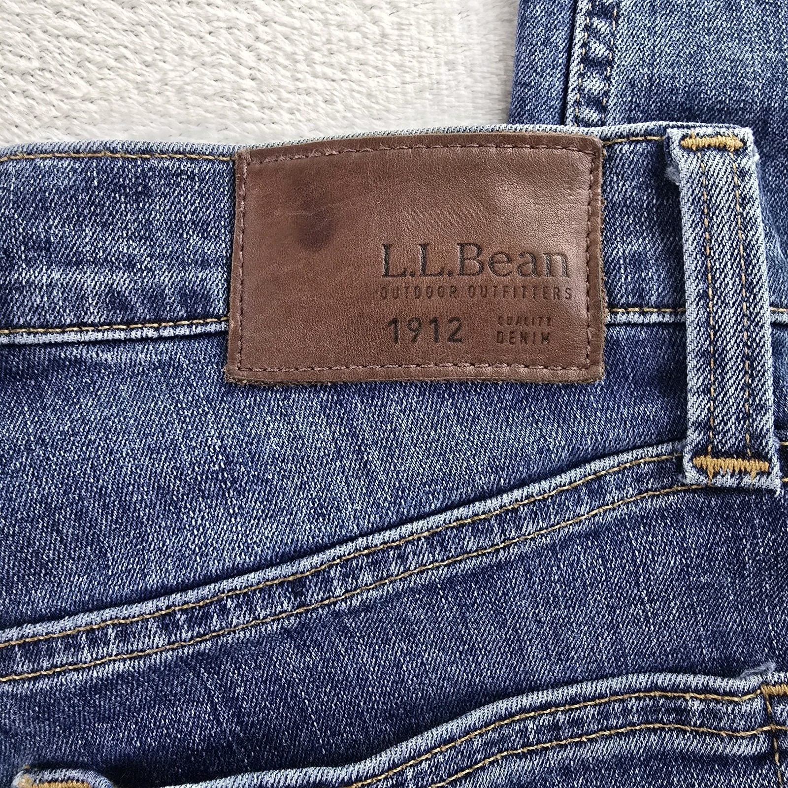 LL Bean Mens BeanFlex Jeans Standard Fit Straight Leg Stretch Size 30×29