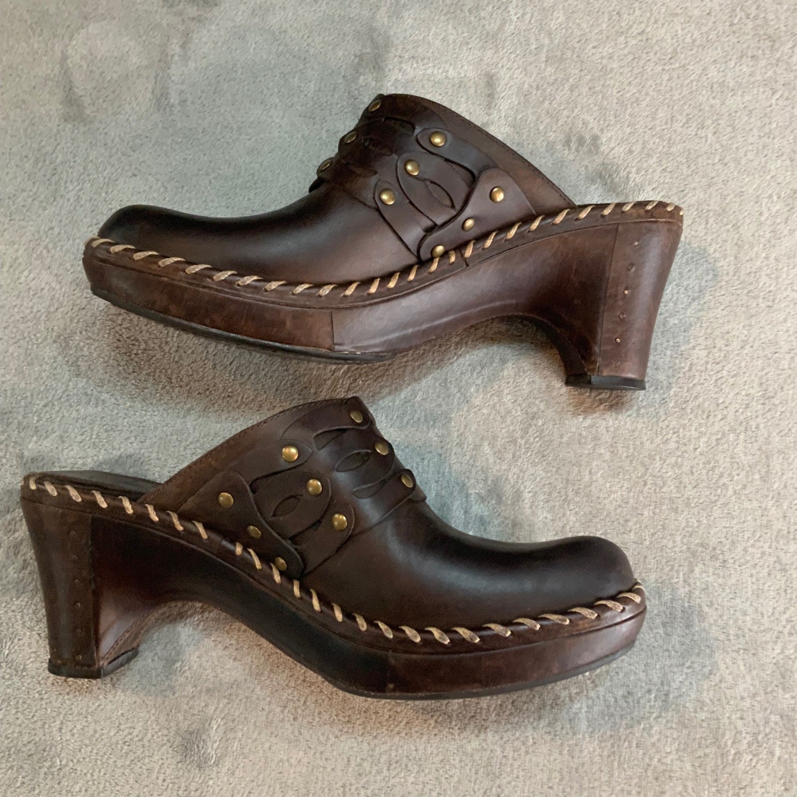 Frye Women Leather Stud Whipstitch Clog Mules Dk Brown Block Heel Round Toe 8.5