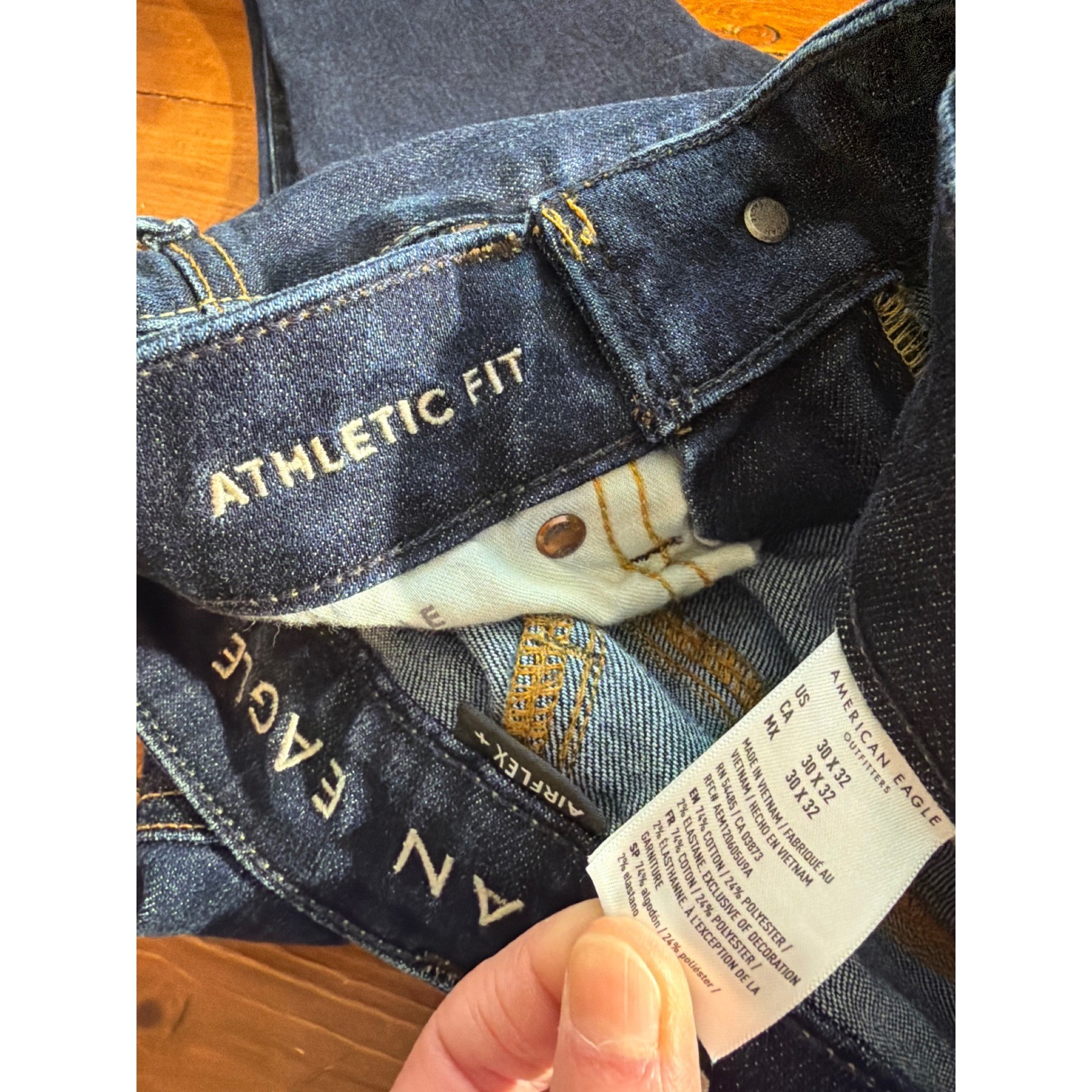 American Eagle Athletic Fit Jeans Mens 30×32 (Meas 32×30) Dark Wash Airflex