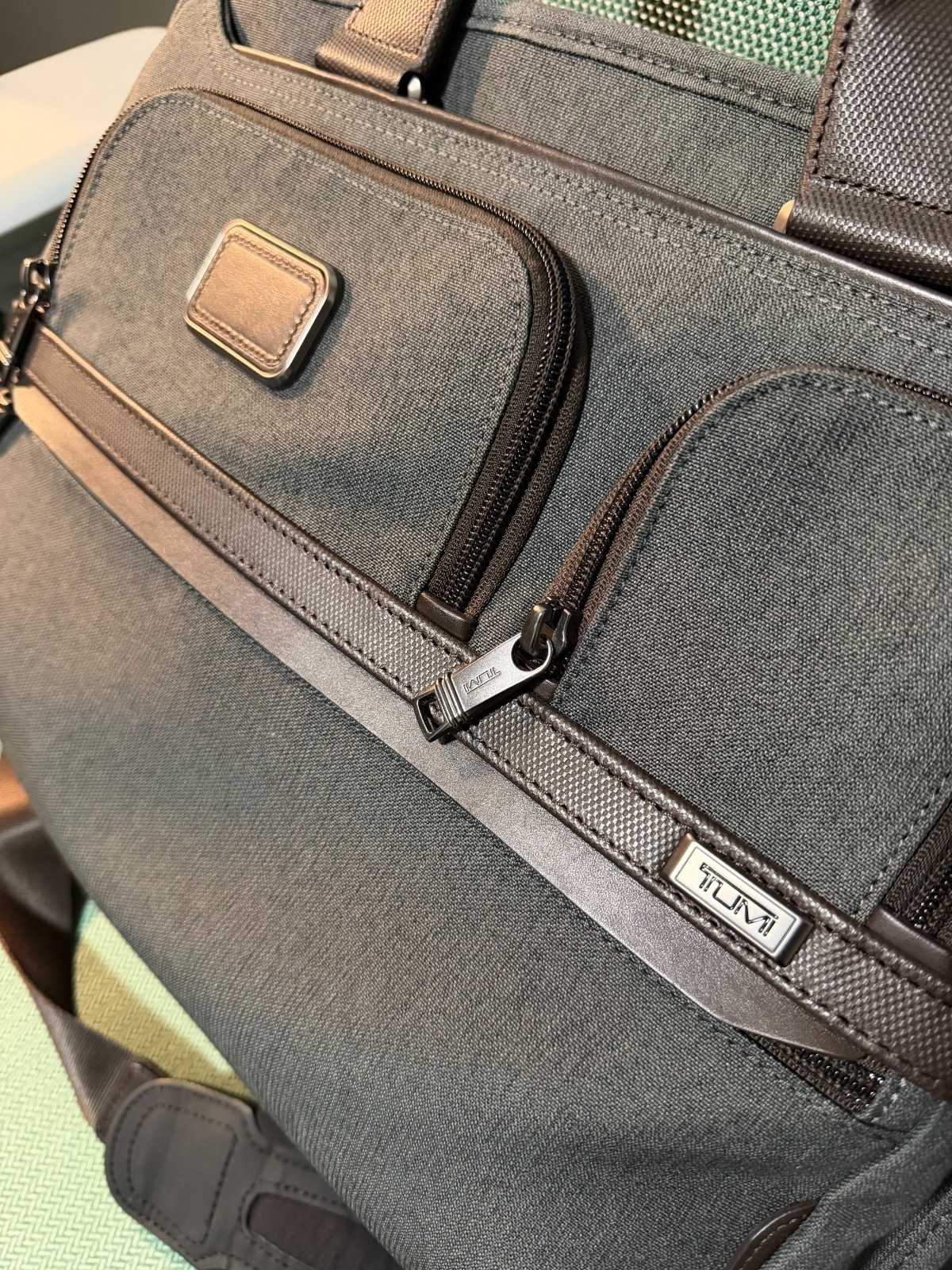 Tumi Mens Anthracite Alpha Expandable Briefcase – laptop sleeve included
