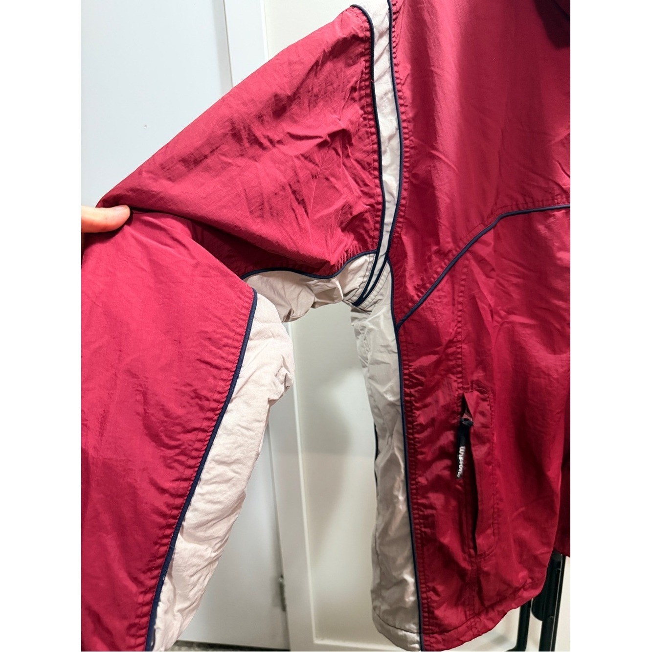 Wilson Y2K Maroon/Red Hooded Jacket with Packable Hood SZ XL