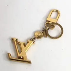 LOUIS VUITTON Portefeuille Chaine V Square Charm Wallet Chain M61994
