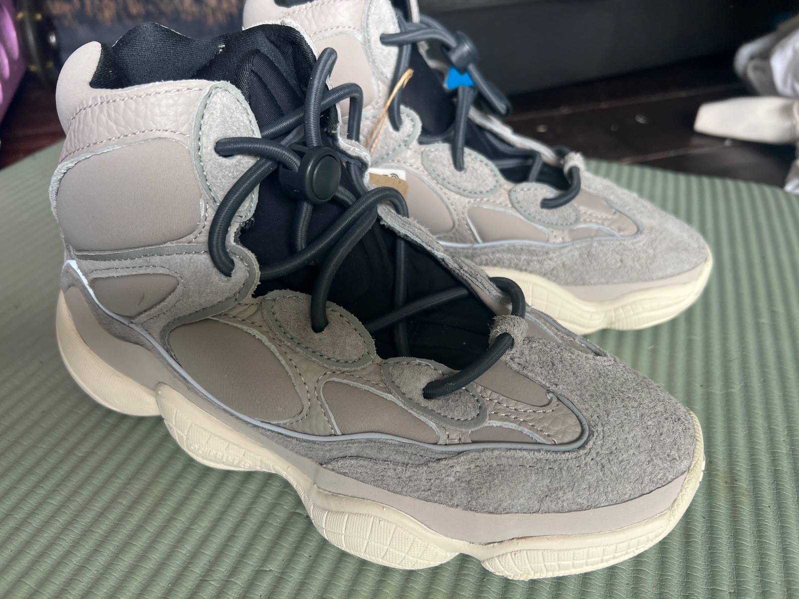 adidas Yeezy 500 High Mist Stone size 6 BRAND NEW IN BOX!!