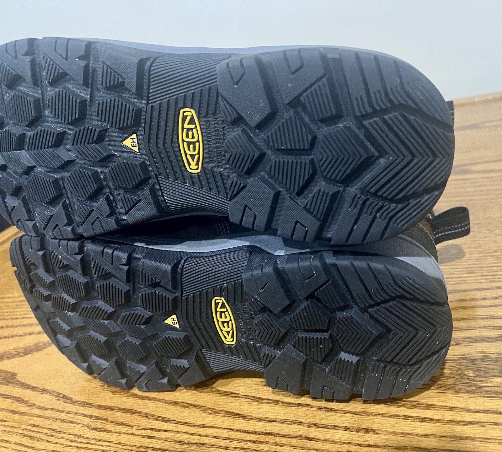 13 D KEEN Utility Men’s Evanston 6″ Waterproof Carbon Safety Toe Work Boots