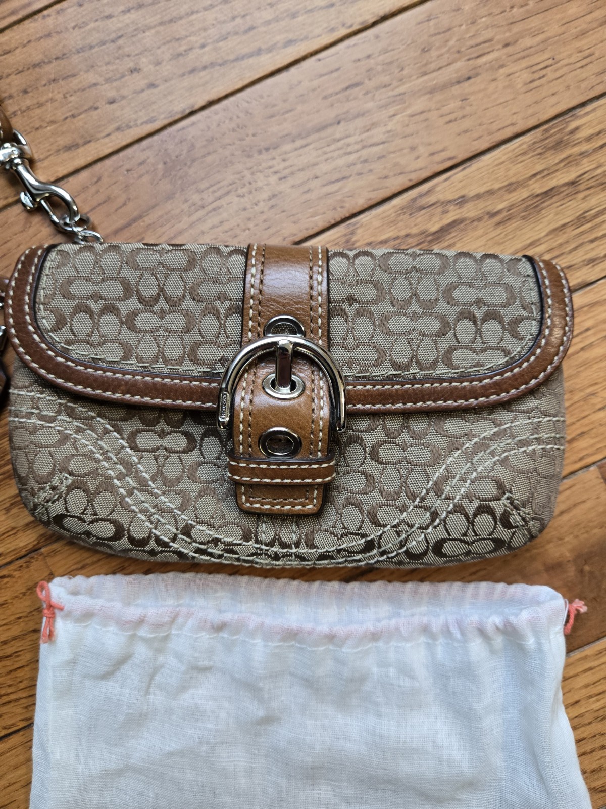 Coach Soho Signature C Buckle Wristlet Beige Jacquard Canvas Brown Leather Trim