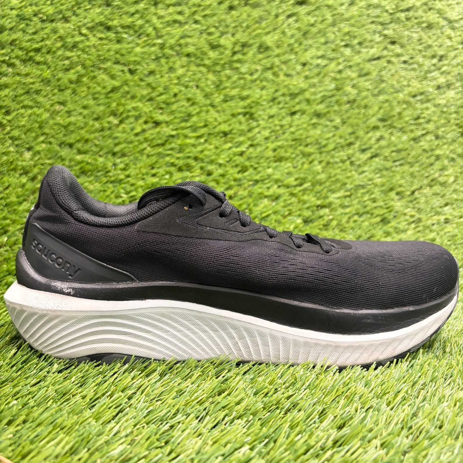 Saucony Echelon 10 Womens Size 7.5 Black White Athletic Running Shoes Sneakers