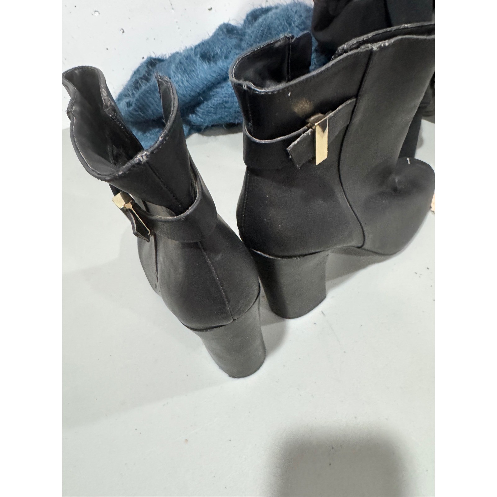 Express Womens Black Block Heel Ankle Boots Gold Hardware Size 10 ID 400267