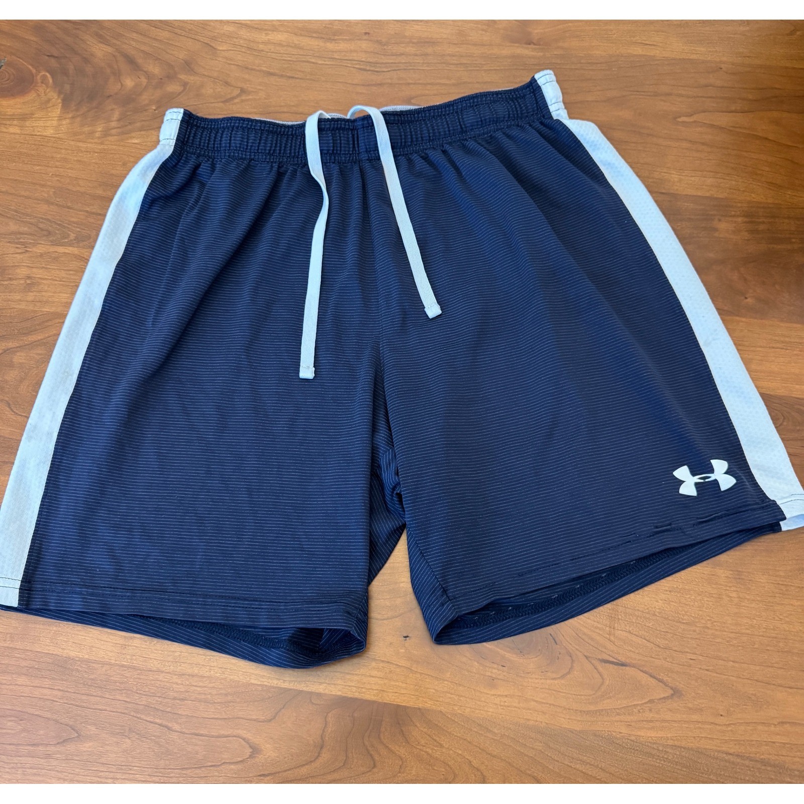 Under Armour HeatGear Mens Navy Blue Athletic Training Shorts Fitted Medium