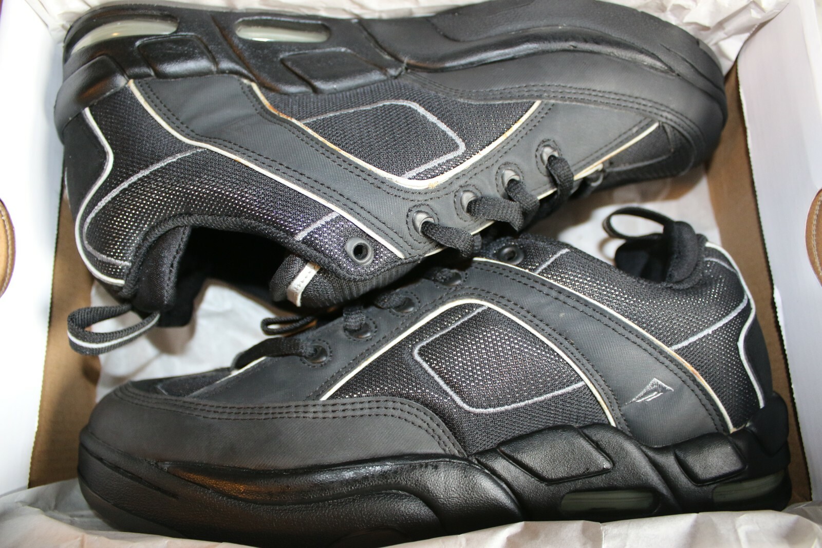 Emerica Scale – Sample – Size 9.5 US – ( Es – Koston – Axion – Emerica )