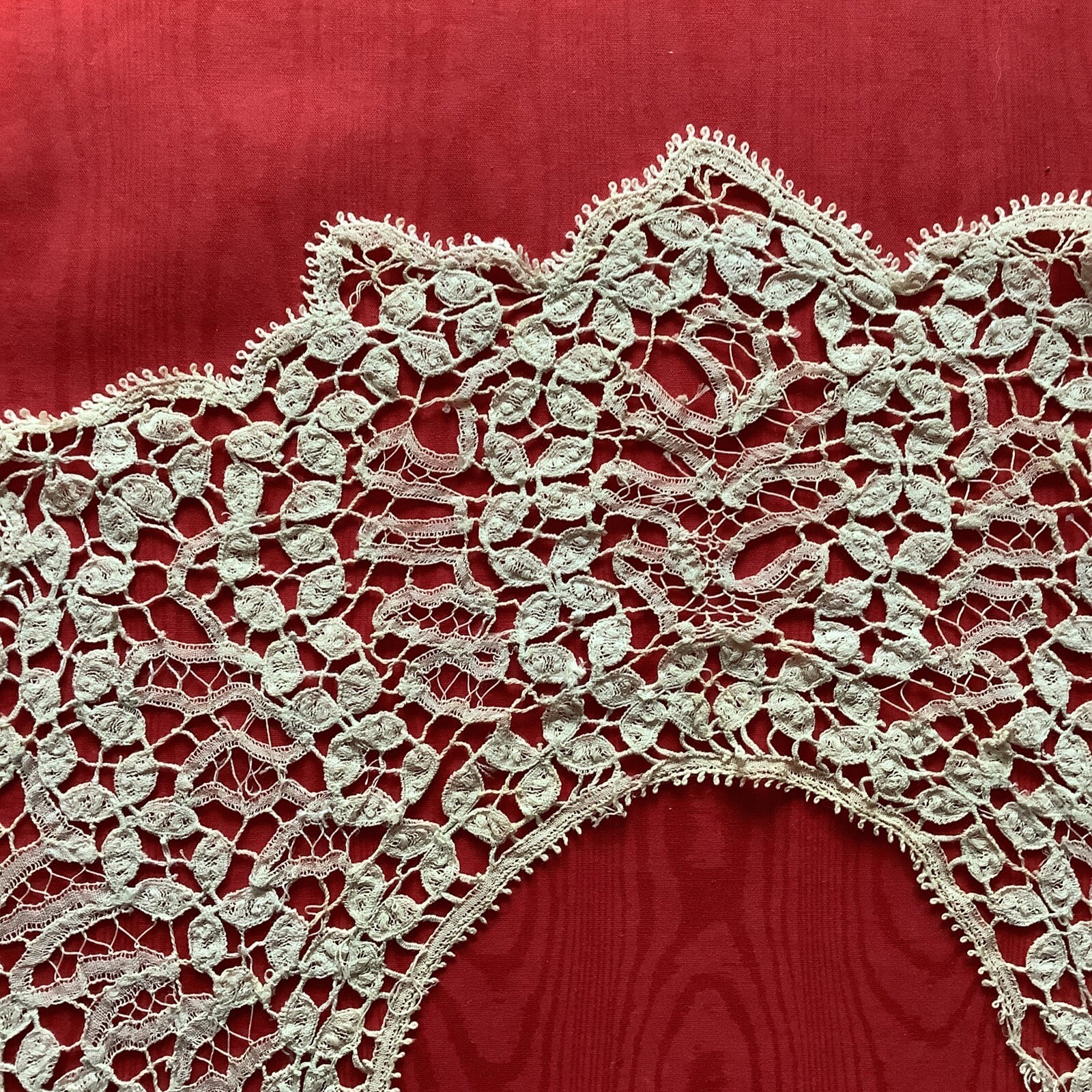 Antique Crochet/Tatted Collar in ECRU
