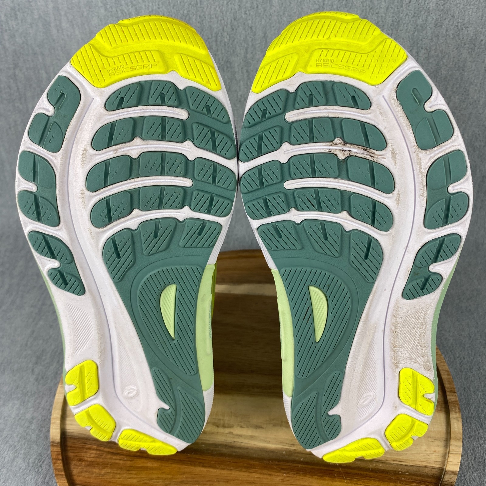 Asics Gel-Kayano 31 Shoes Womens Size 7.5 Lime Green Running Jogging Cool Matcha