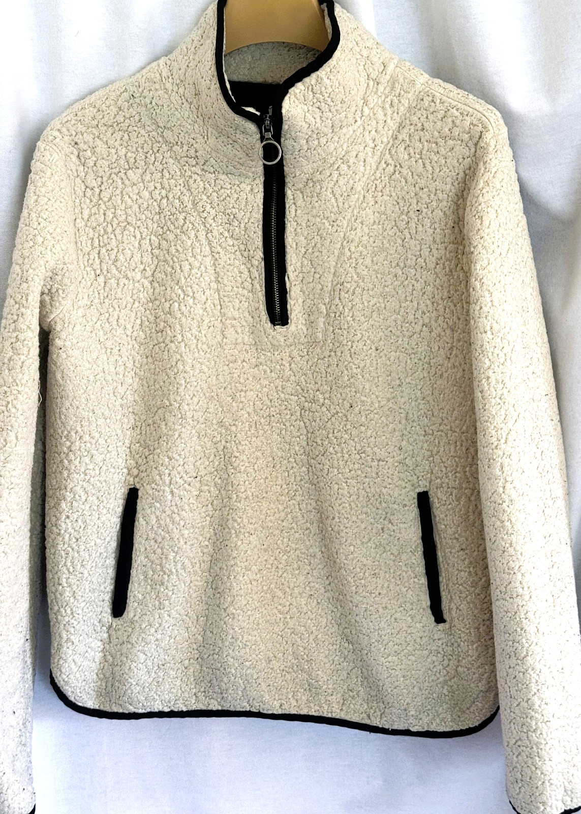 Milk/Beige Cozy Pullover w/top zip, l. Sleeve, Blk trim, Thread & Supply, Med