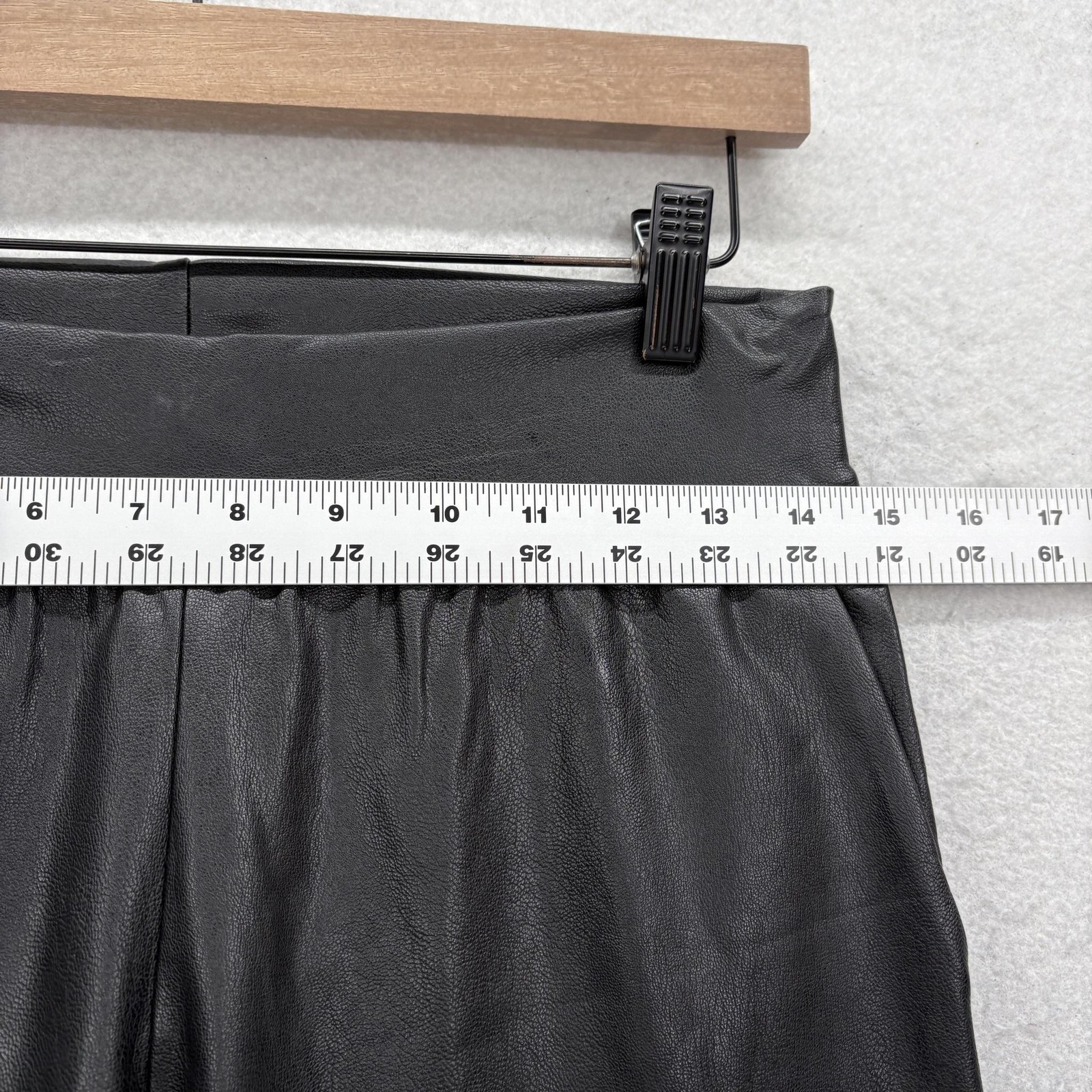 Commando Faux Leather Jogger Pants Womens Small Black Pull On Stretch Pockets