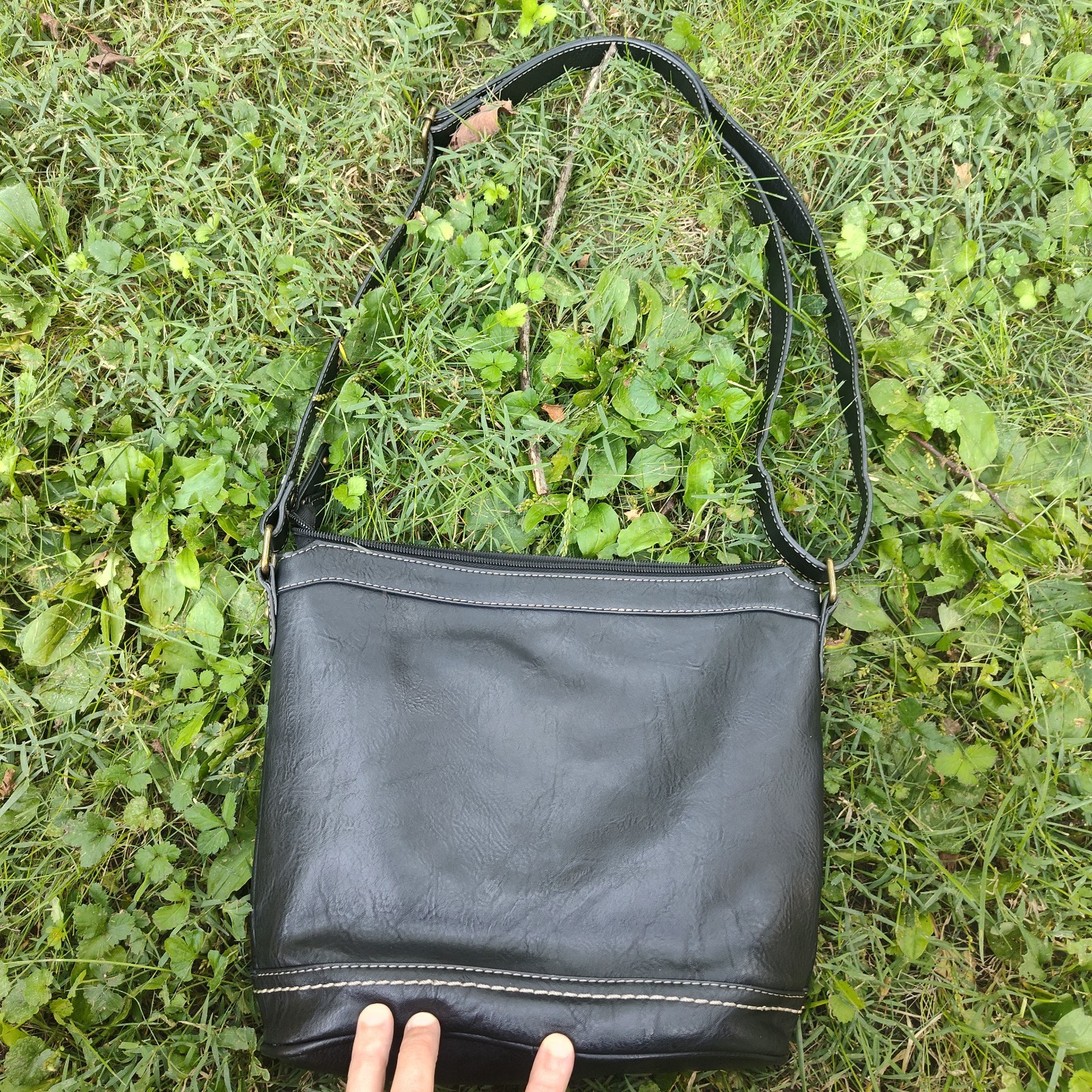 B.O.C. Black Crossbody Bag Zip/Snap Closure Buckle Accent Pockets