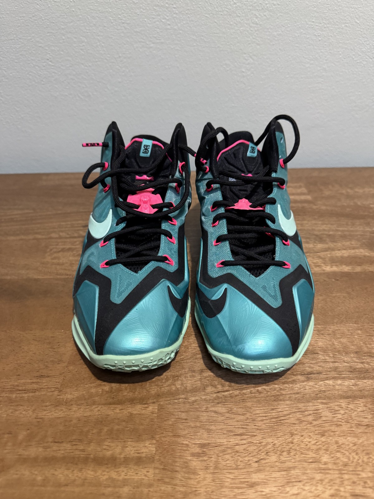 Size 10.5 – Nike LeBron 11 South Beach