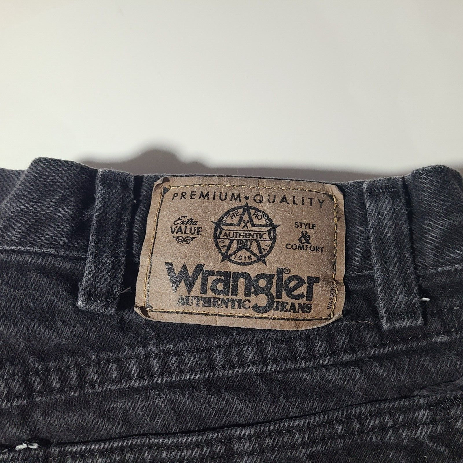 Vintage 80s/90s Wrangler Black Men’s Denim Jeans Size 37 x 28.5 Made In USA