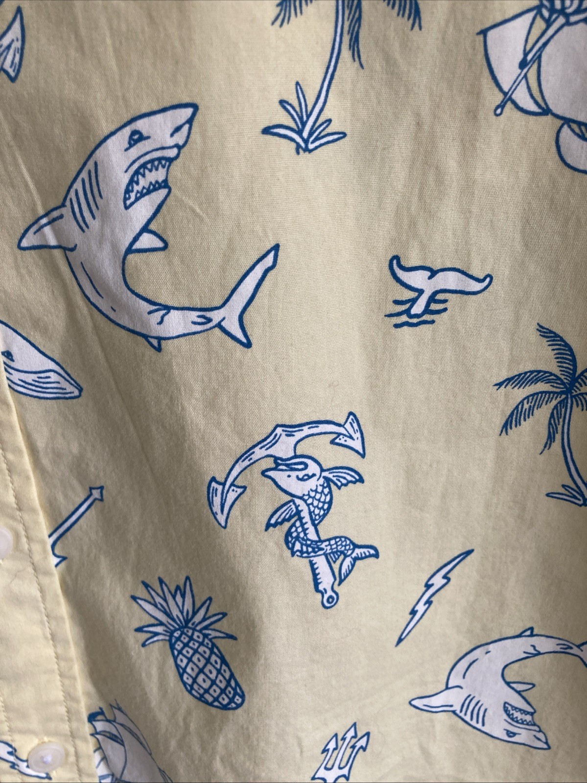 NWT Sonoma Goods For Life Men Medium Perfect Length Shirt Yellow Nautical Shark