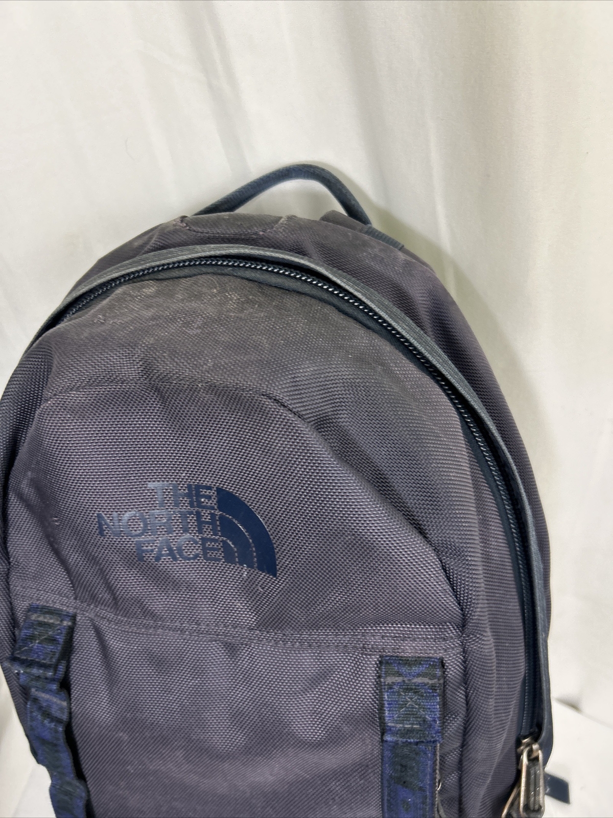 The North Face Lineage 20L backpack book bag navy used Flaw Small Rip On Side