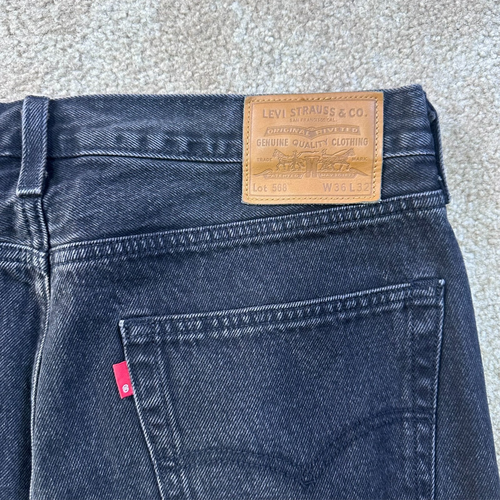 Levi’s premium 568 Loose Straight Jean’s Men’s 36×32 Pants Black Denim Baggy