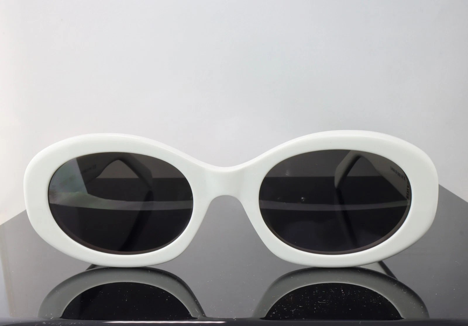 Celine CL40194U 25A White Frame / Grey Lens Oval Oversized Sunglasses 100% UV