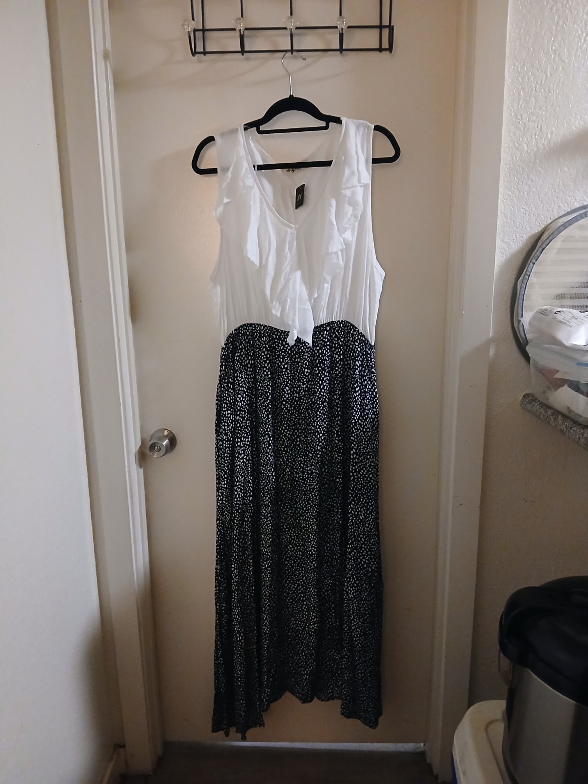 Haptics by Holly Harper White/Black Polka Dot V-Neck Maxi Dress 1X Ruffle