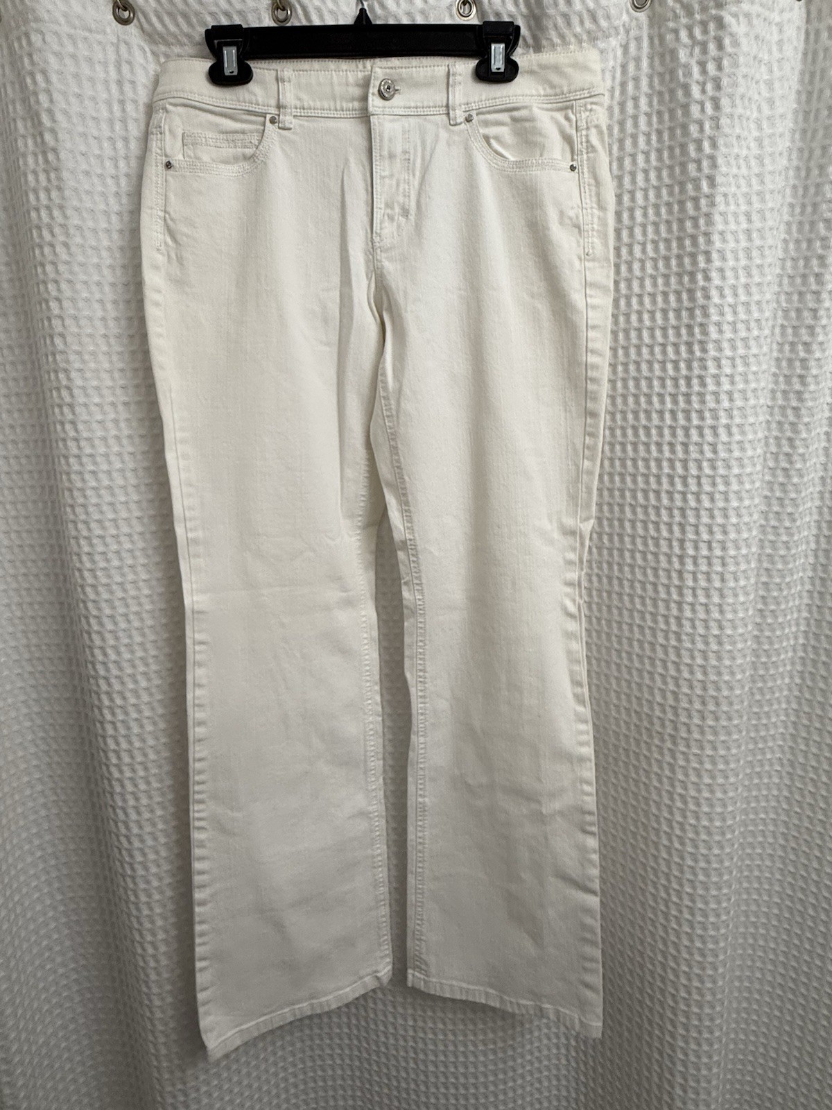 White House Black Market White Blanc Size 8 Denim Jeans Boot Leg Waist 34”