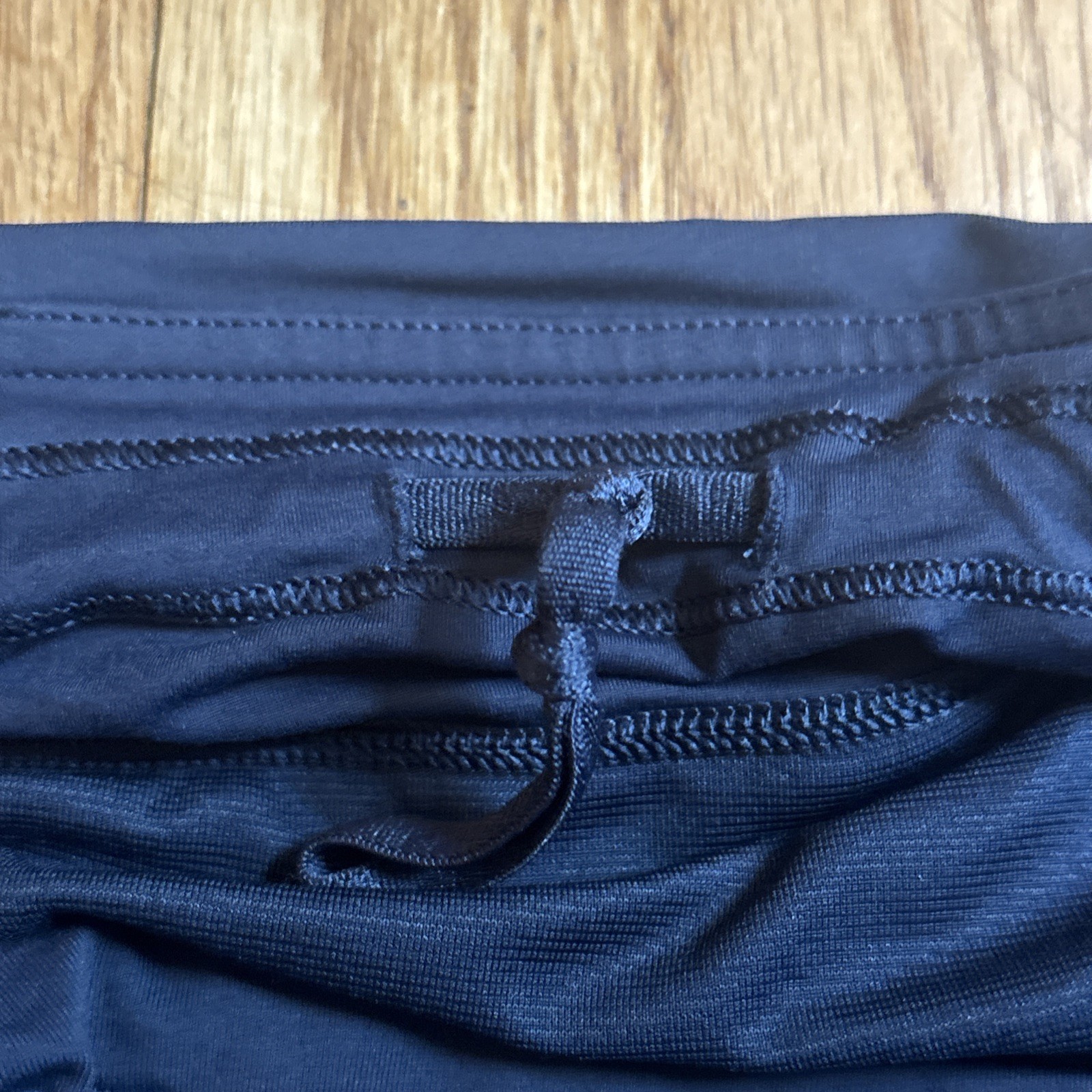Lululemon Women’s Speed Up Lined Shorts 2.5″ inseam, Low Rise, True Navy Size 6