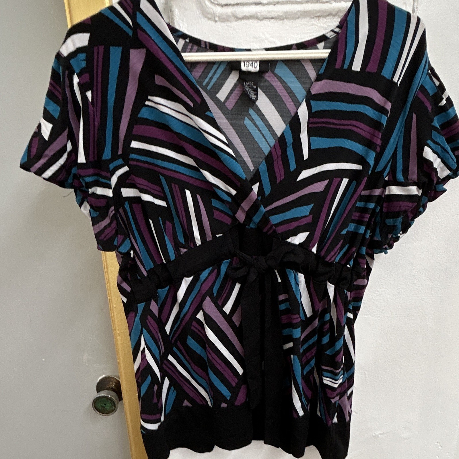 Studio 1940 Women’s Geometric V-Neck Tie Waist Short Sleeve Knit Blouse L