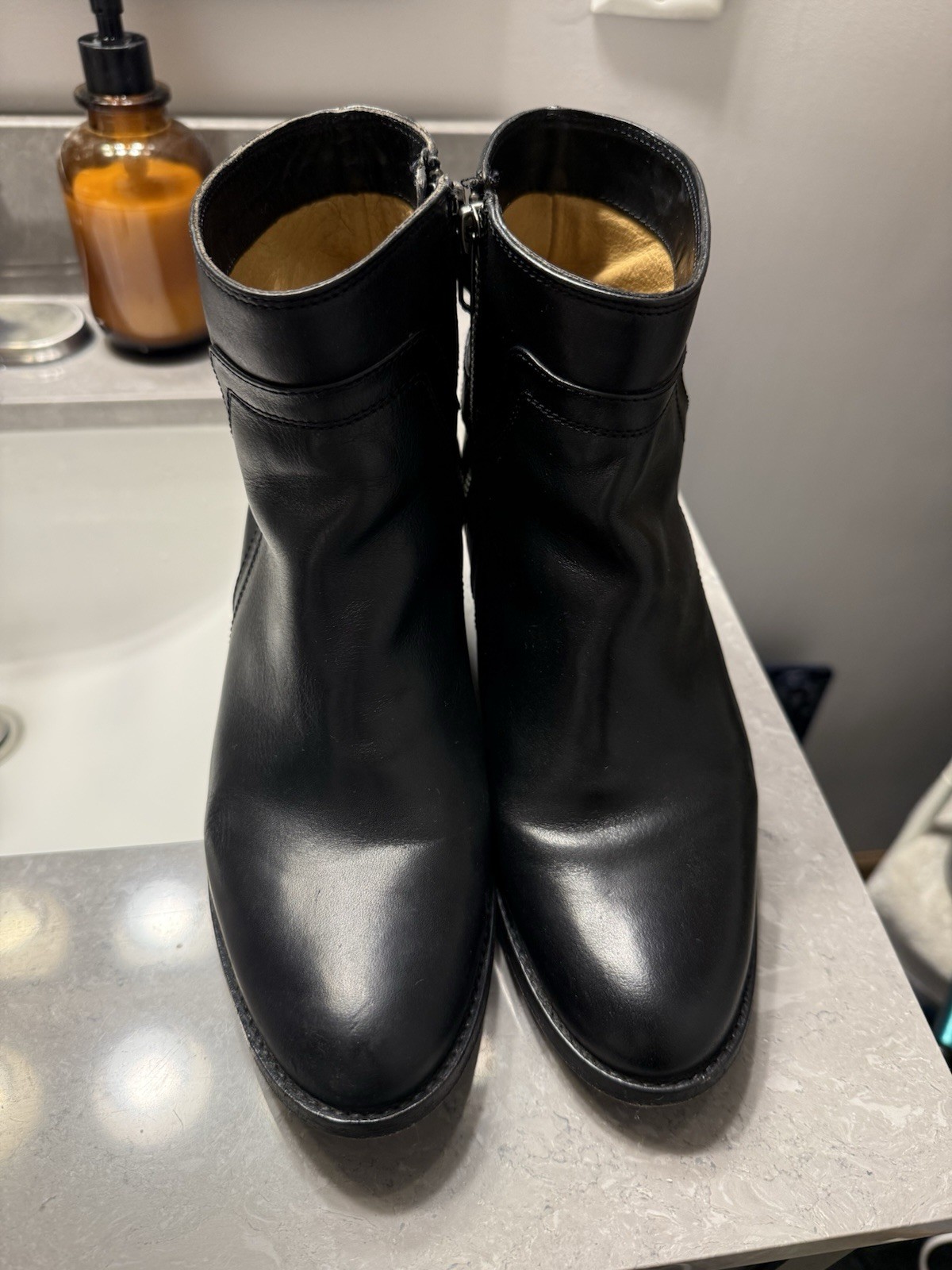 Frye Janis Shield Western Buckle Bootie Boot Black Leather Size 8 Women’s EUC