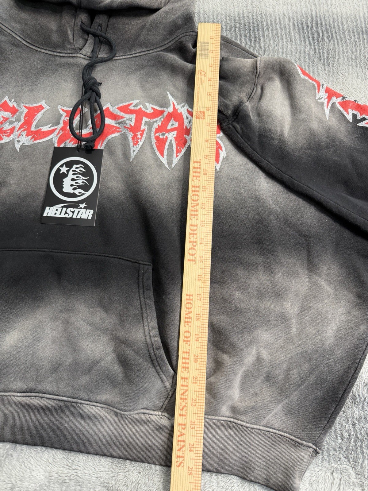 Size XL – 2026 Hellstar Stars Shine Graffiti Hoodie