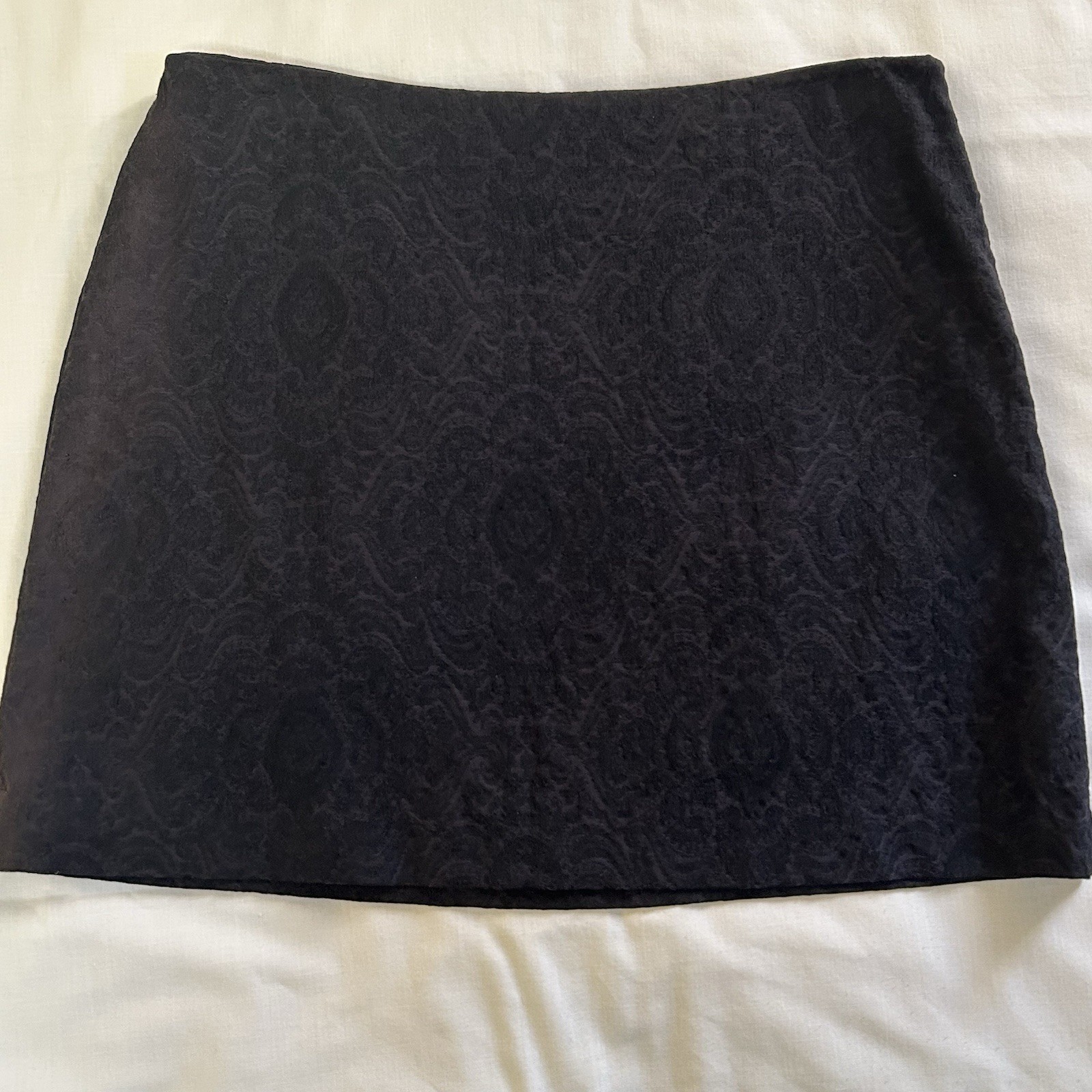 Vintage Y2K Women Express Stretch Mini Skirt Size 5/6 Jacquard Textured Pattern