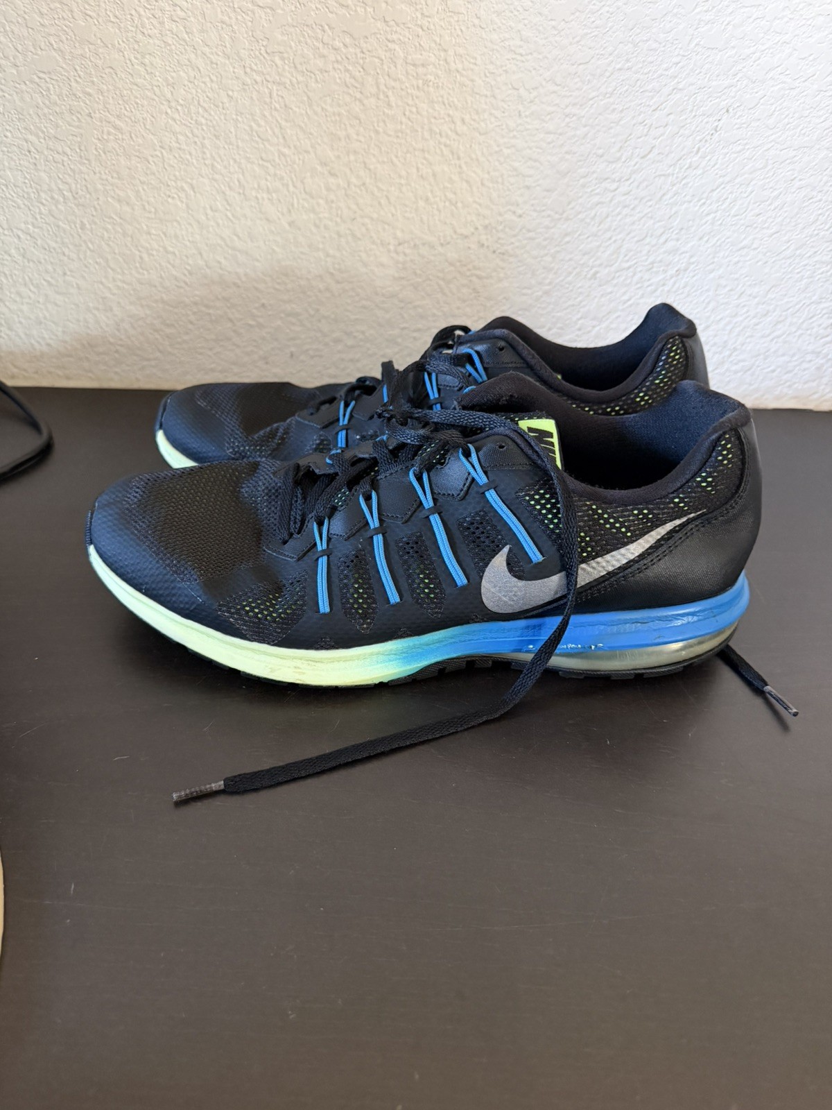 Nike Men’s Air Max Dynasty Size 11 Sneakers Black Blue 829711-007