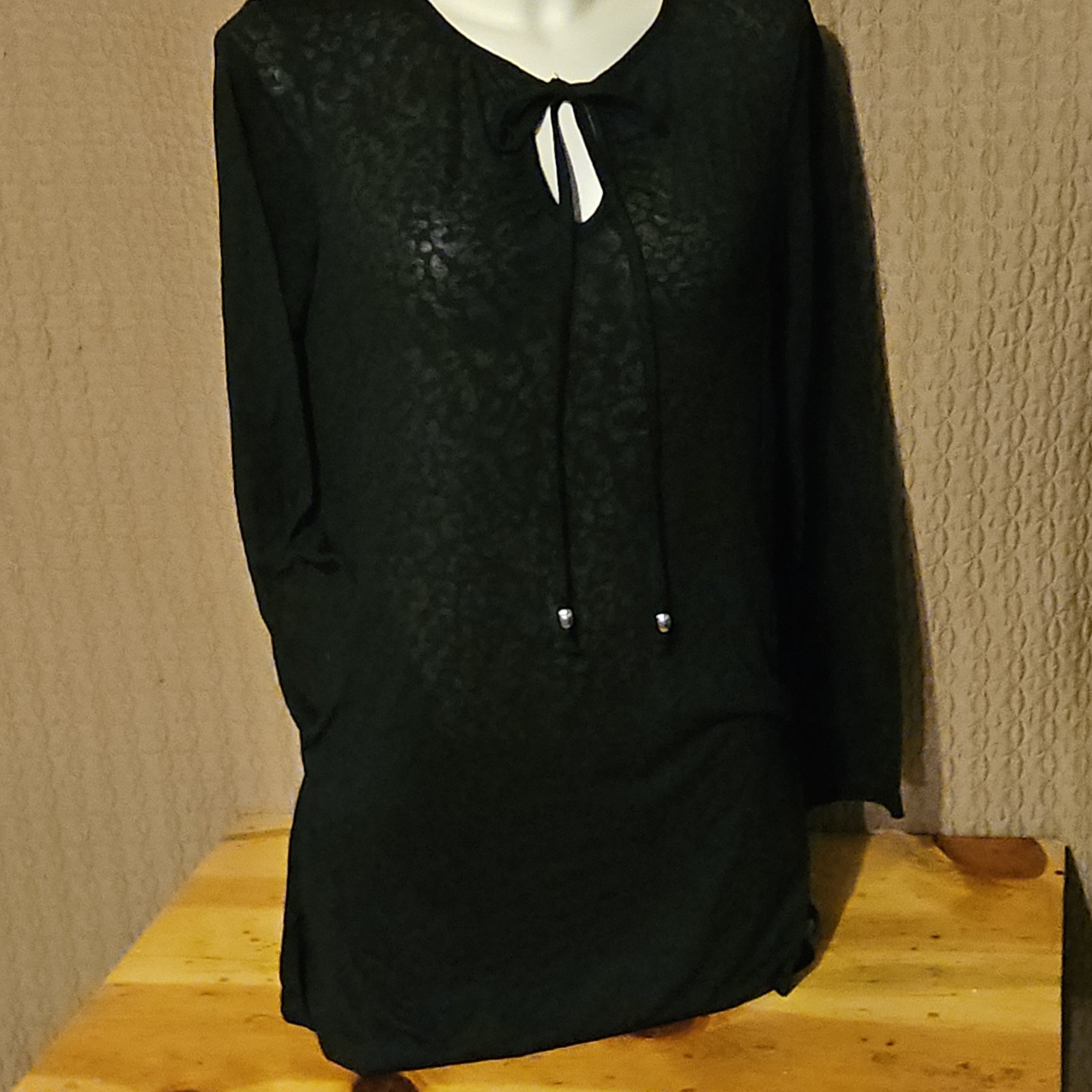 Catalina Women’s Black Leopard Animal Print V-Neck Tie Neck Tunic Pockets M