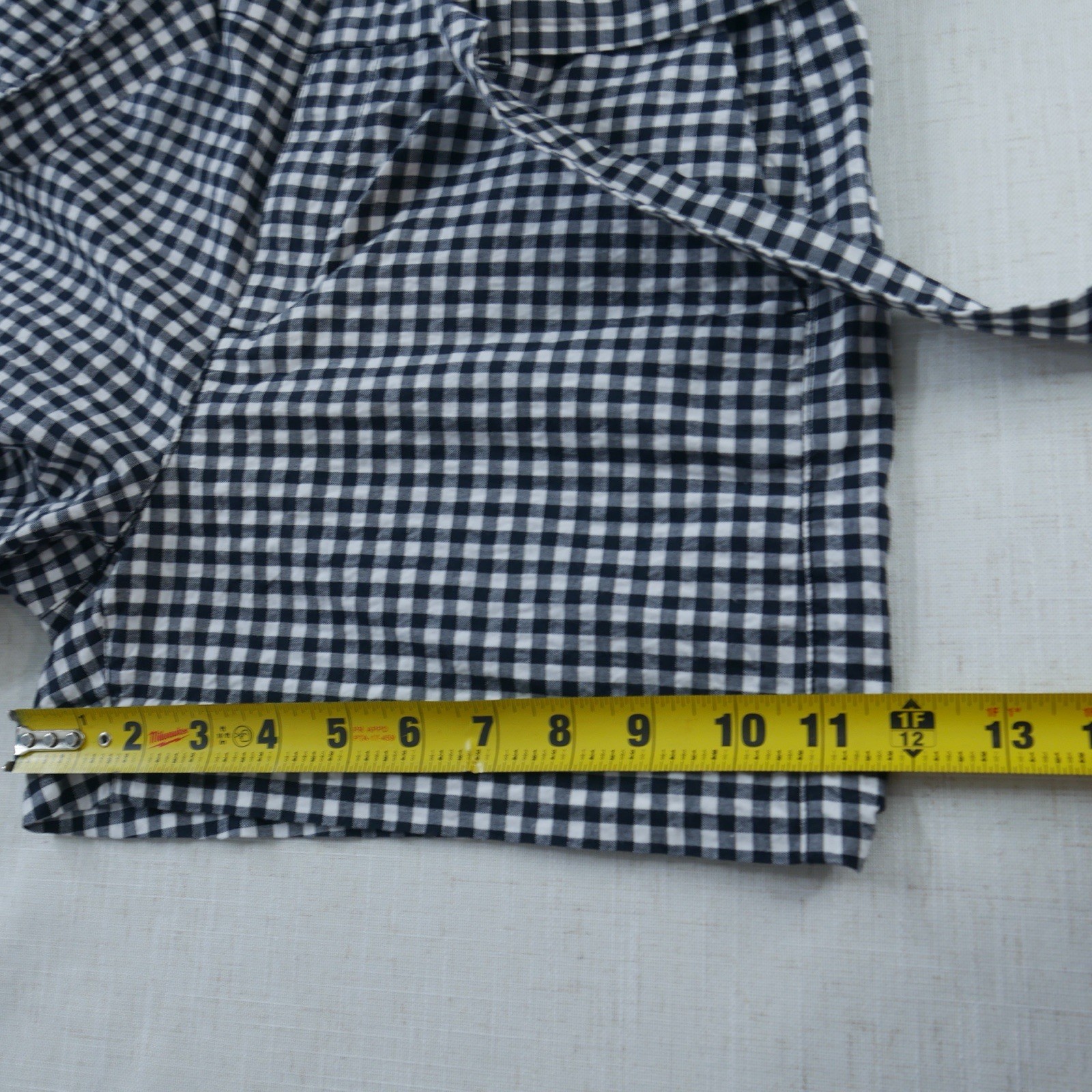 Preppy Old Navy Womens Sz 2 Tie Front Gingham Black White Mid Rise Chino Short