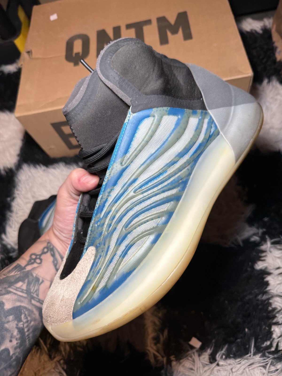 Size 11 – adidas Yeezy Quantum Frozen Blue