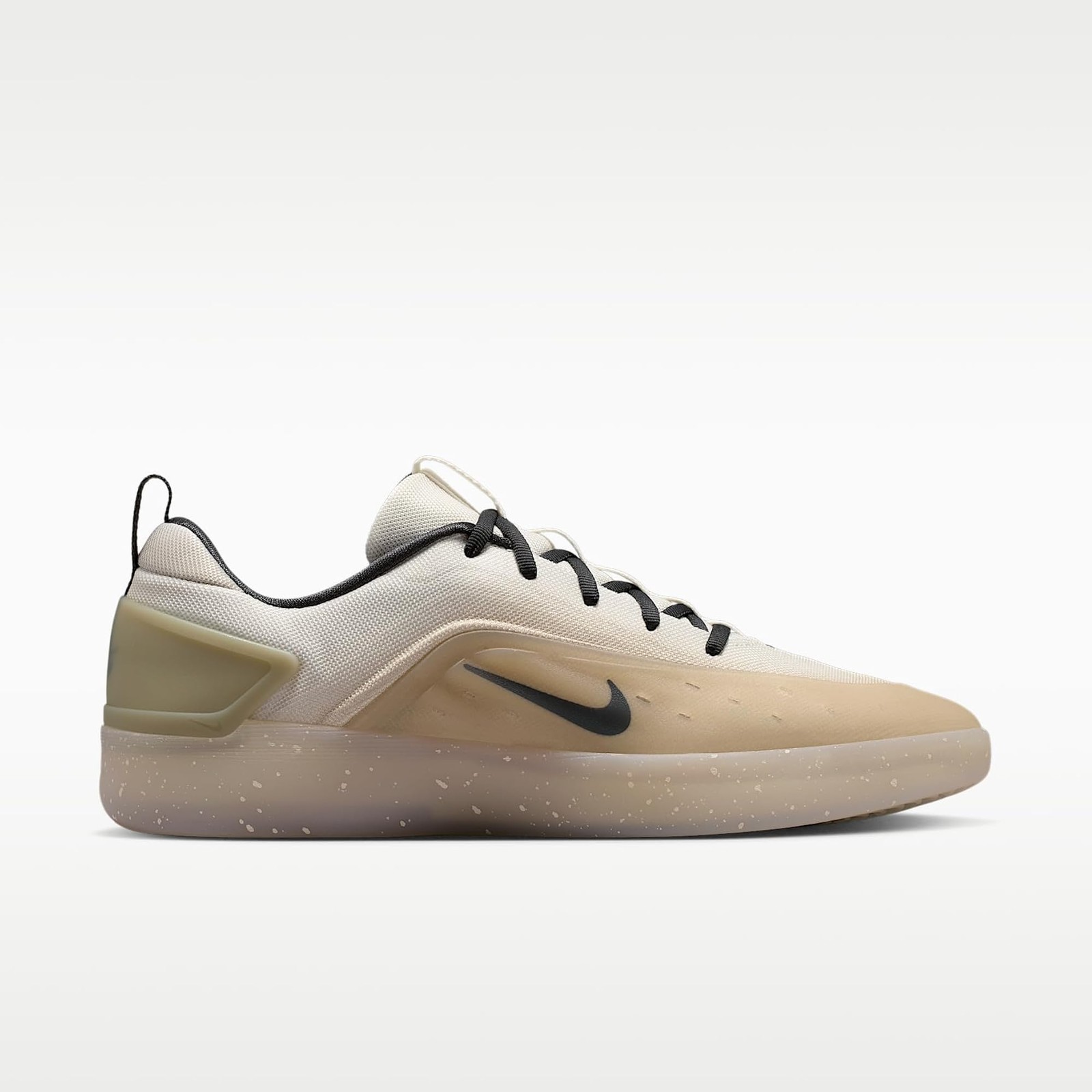 Nike SB Zoom Nyjah 4 Skate Shoes (Desert Khaki/Light Orewood Brown/Light Bone/Da