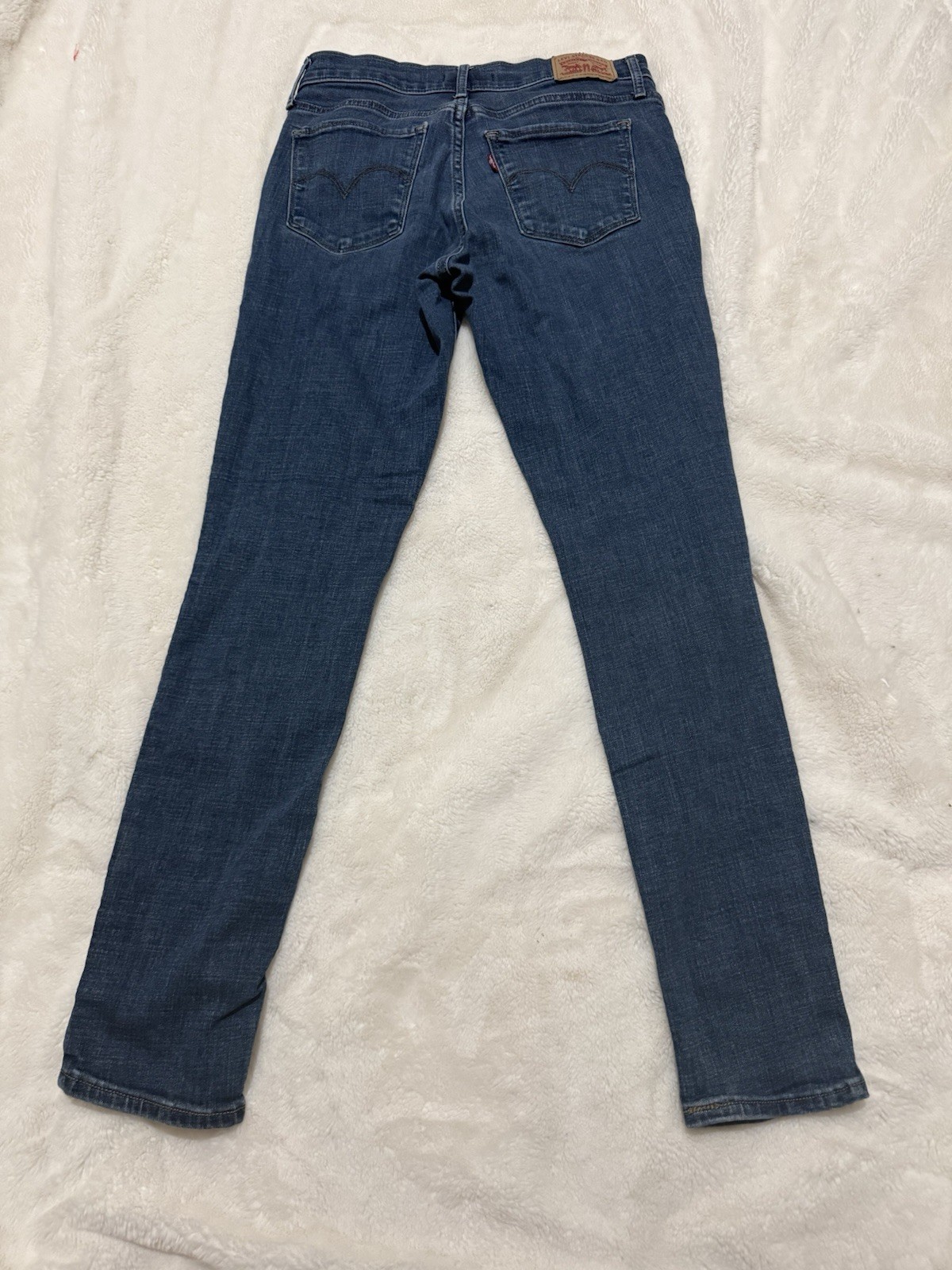 Levi’s Women’s Blue Medium Wash Mid Rise Skinny 5-Pocket Denim Jeans 27