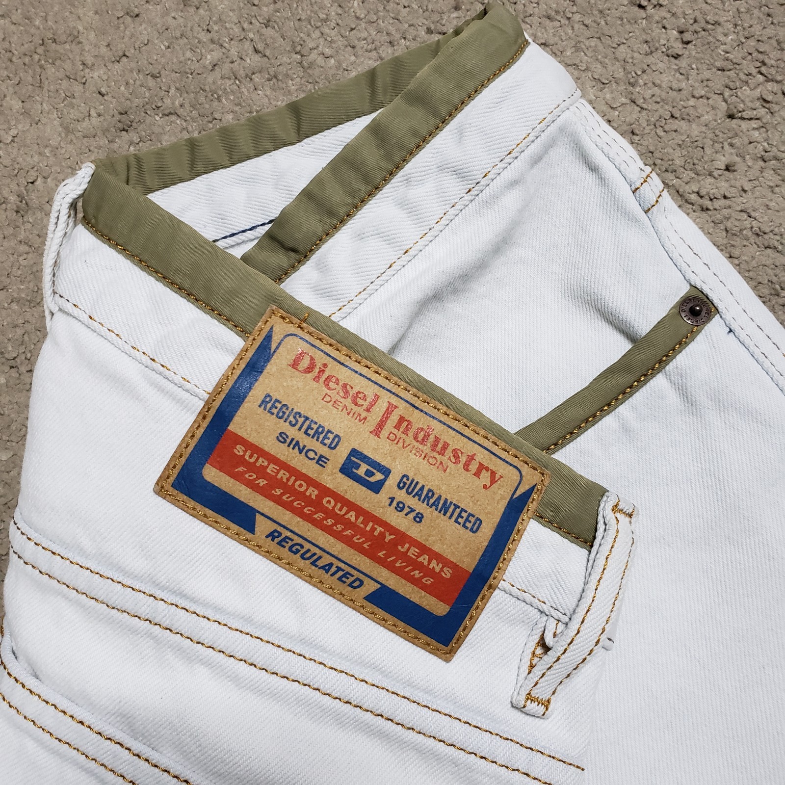Diesel Jeans Mens 29×30 D-Viker White Straight Leg Button Fly Y2K Denim Rare