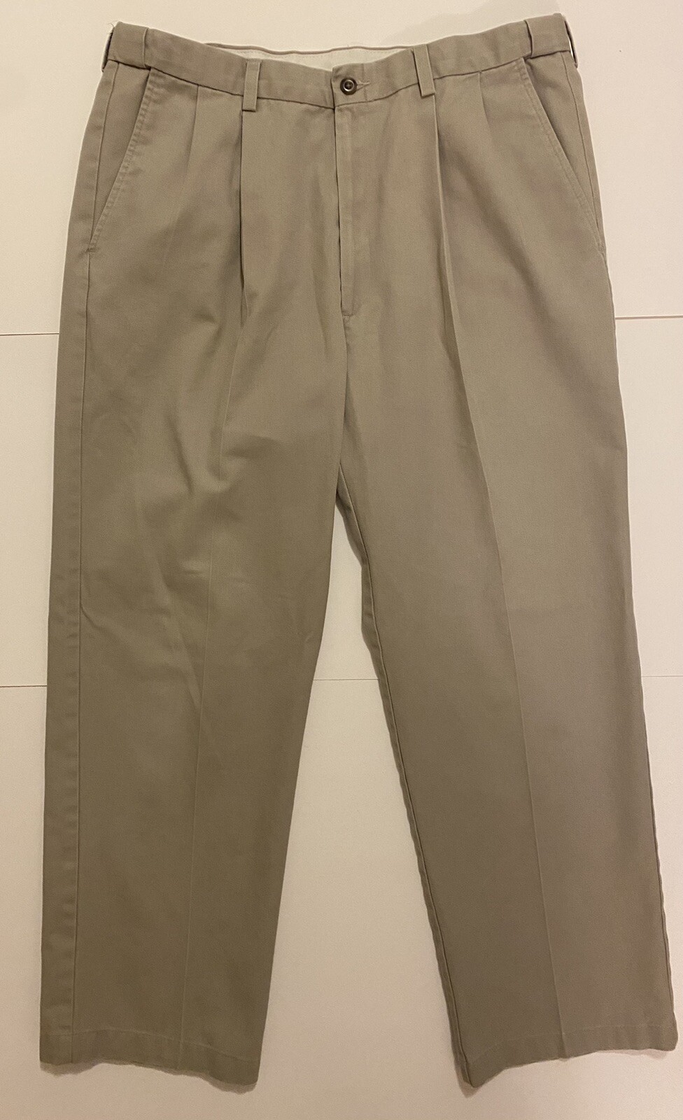 Haggar Dress Pants – Light Khaki – WPL 386 – 36×30 – 100% Cotton – Gently Used